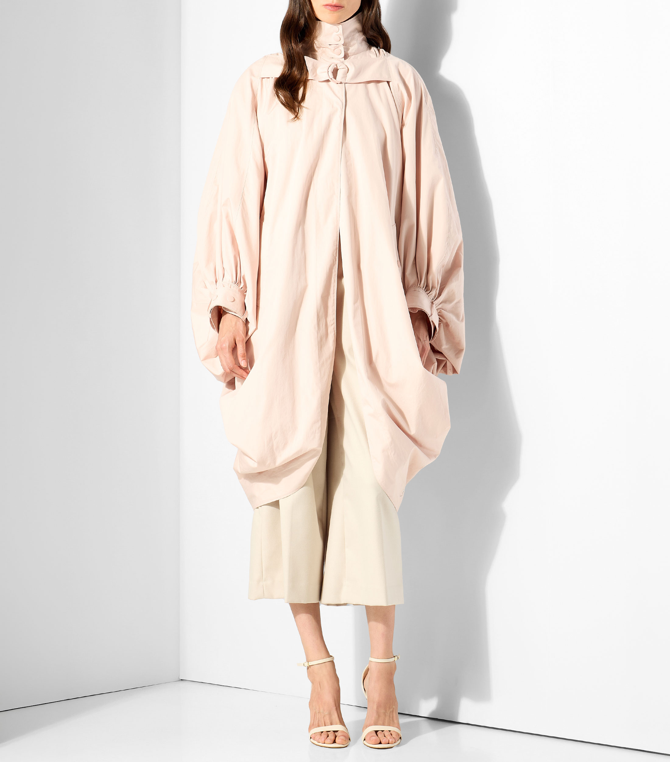 Abrigo midi con botón Mujer